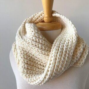 Hand Knit Merino Wool Cowl Scarf, Chunky Ivory Infinity Loop